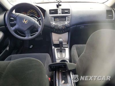 Zdjęcie 8 z 13 samochodu: 2007 HONDA ACCORD EX VIN:1HGCM56757A007874 - miniatura