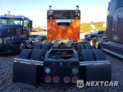 Zdjęcie 6 z 12 samochodu: 2006 PETERBILT 379 SEMI TRUCK VIN:1XP5D49X76D895519 - miniatura