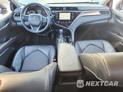 Zdjęcie 8 z 13 samochodu: 2018 TOYOTA CAMRY HYBRID SE VIN:4T1B21HK6JU505755 - miniatura