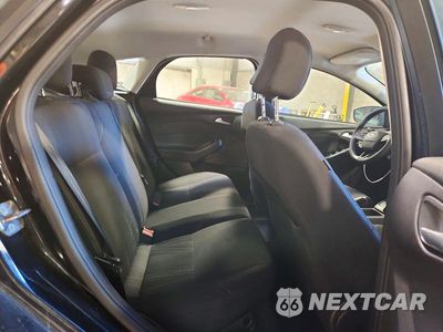 Zdjęcie 11 z 13 samochodu: 2015 FORD FOCUS SE VIN:1FADP3K21FL301158 - miniatura