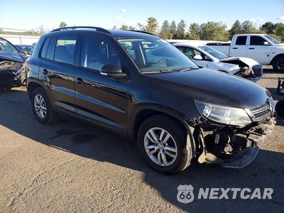 Czwarte zdjęcie samochodu z boku: 2017 VOLKSWAGEN TIGUAN S VIN:WVGBV7AX0HK031078 - miniatura
