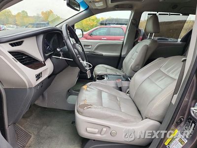 Zdjęcie 7 z 13 samochodu: 2015 TOYOTA SIENNA XLE PREMIUM 8-PASSENGER VIN:5TDYK3DC3FS642592 - miniatura