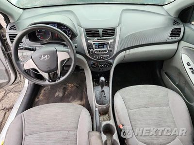 Zdjęcie 8 z 12 samochodu: 2016 HYUNDAI ACCENT SE VIN:KMHCT4AE7GU057249 - miniatura