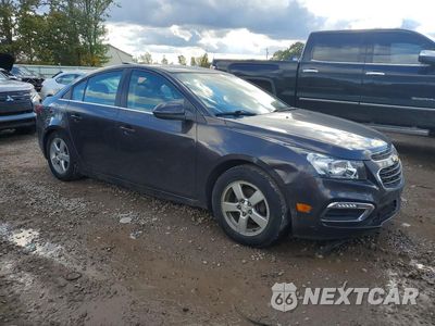 Czwarte zdjęcie samochodu z boku: 2015 CHEVROLET CRUZE LT VIN:1G1PC5SB3F7257941 - miniatura