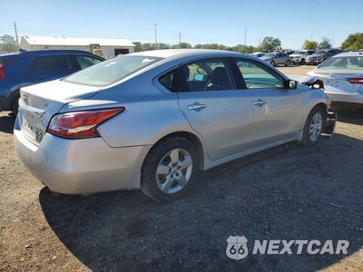 Trzecie zdjęcie samochodu z tyłu: 2015 NISSAN ALTIMA 2.5 S VIN:1N4AL3AP6FC213847 - miniatura