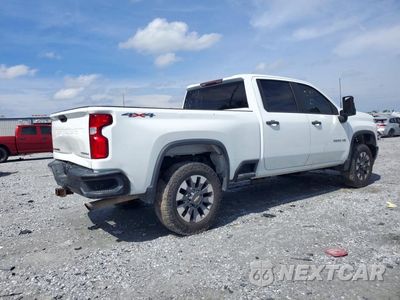 Trzecie zdjęcie samochodu z tyłu: 2021 CHEVROLET SILVERADO K2500 CUSTOM VIN:1GC4YME7XMF243907 - miniatura