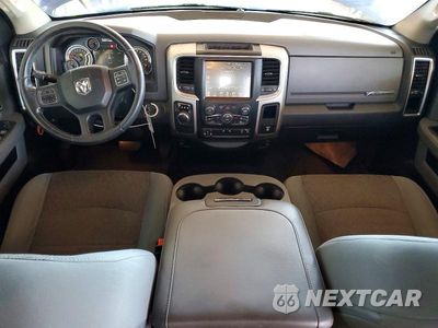 Zdjęcie 8 z 13 samochodu: 2017 RAM 1500 SLT VIN:3C6RR6LT1HG721643 - miniatura