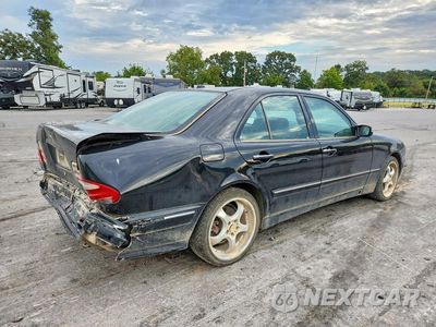Trzecie zdjęcie samochodu z tyłu: 2000 MERCEDES-BENZ E 320 VIN:WDBJF65J3YB102334 - miniatura
