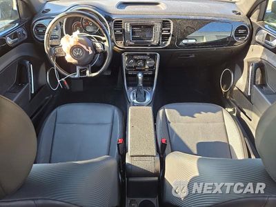 Zdjęcie 8 z 13 samochodu: 2017 VOLKSWAGEN BEETLE SE VIN:3VWJ17AT7HM610096 - miniatura