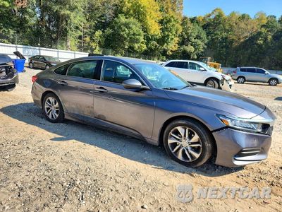 Czwarte zdjęcie samochodu z boku: 2019 HONDA ACCORD LX VIN:1HGCV1F19KA114792 - miniatura