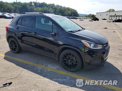 Czwarte zdjęcie samochodu z boku: 2021 CHEVROLET TRAX 1LT VIN:KL7CJLSB2MB357522 - miniatura