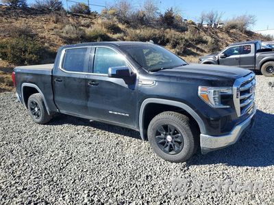 Czwarte zdjęcie samochodu z boku: 2021 GMC SIERRA K1500 SLE VIN:3GTU9BED7MG323378 - miniatura