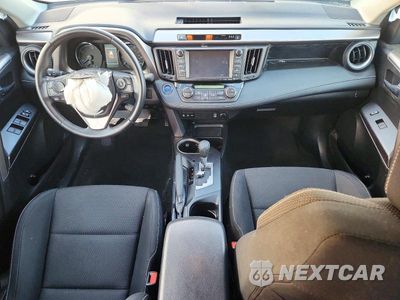 Zdjęcie 8 z 13 samochodu: 2017 TOYOTA RAV4 HYBRID XLE VIN:JTMRJREV8HD059783 - miniatura