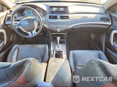 Zdjęcie 8 z 12 samochodu: 2010 HONDA ACCORD EXL VIN:1HGCS1B84AA008521 - miniatura