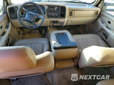 Zdjęcie 8 z 13 samochodu: 2002 CHEVROLET SUBURBAN K2500 VIN:3GNGK26G02G279724 - miniatura