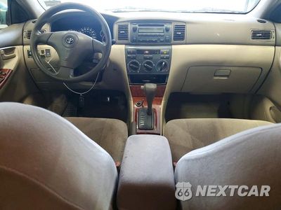 Zdjęcie 8 z 12 samochodu: 2005 TOYOTA COROLLA LE VIN:1NXBR30E75Z345503 - miniatura