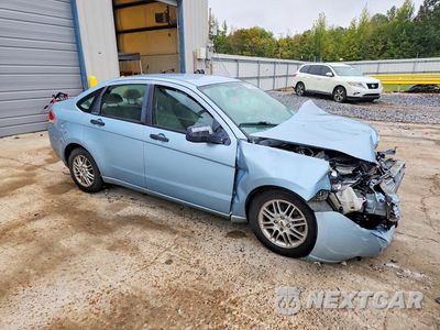 Czwarte zdjęcie samochodu z boku: 2009 FORD FOCUS SE VIN:1FAHP35N59W184355 - miniatura