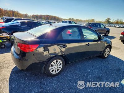 Trzecie zdjęcie samochodu z tyłu: 2010 KIA FORTE LX VIN:KNAFT4A29A5109826 - miniatura