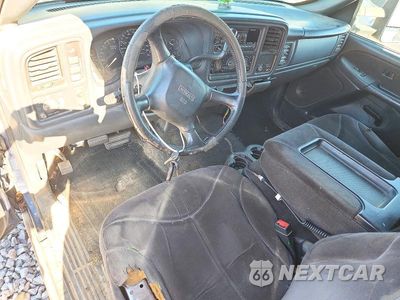 Zdjęcie 8 z 12 samochodu: 2002 GMC SIERRA K2500 HEAVY DUTY VIN:1GTHK24172E211892 - miniatura