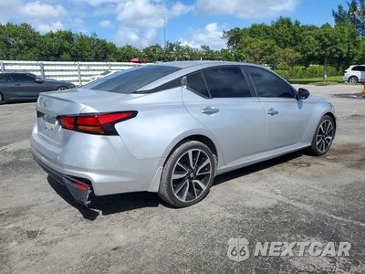 Trzecie zdjęcie samochodu z tyłu: 2019 NISSAN ALTIMA S VIN:1N4BL4BV0KC180846 - miniatura