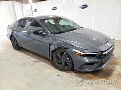 Czwarte zdjęcie samochodu z boku: 2026 HYUNDAI ELANTRA SEL SPORT VIN:KMHLM4DG4TU260393 - miniatura