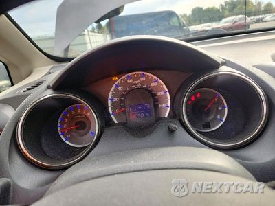 Zdjęcie 9 z 14 samochodu: 2012 HONDA FIT SPORT VIN:JHMGE8H52CC002414 - miniatura