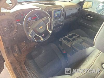 Zdjęcie 8 z 12 samochodu: 2021 CHEVROLET SILVERADO C1500 VIN:3GCNWAEH9MG315454 - miniatura