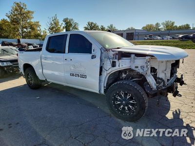 Czwarte zdjęcie samochodu z boku: 2019 CHEVROLET SILVERADO K1500 RST VIN:1GCUYEED7KZ221550 - miniatura