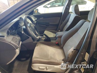 Zdjęcie 7 z 12 samochodu: 2010 HONDA ACCORD LXP VIN:1HGCP2F44AA002698 - miniatura