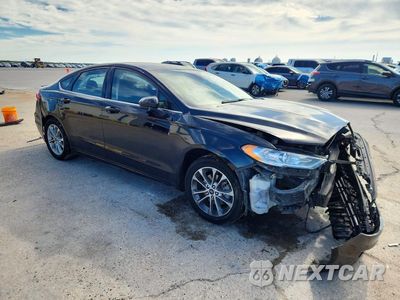 Czwarte zdjęcie samochodu z boku: 2019 FORD FUSION SE VIN:3FA6P0HD3KR160752 - miniatura