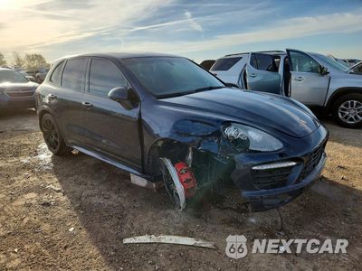 Czwarte zdjęcie samochodu z boku: 2014 PORSCHE CAYENNE GTS VIN:WP1AD2A21ELA76111 - miniatura
