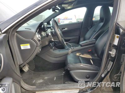 Zdjęcie 7 z 12 samochodu: 2014 MERCEDES-BENZ CLA 250 VIN:WDDSJ4EB9EN039418 - miniatura