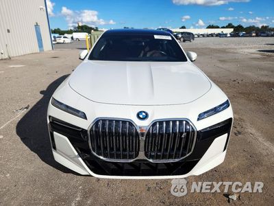 Piąte zdjęcie samochodu w środku: 2024 BMW I7 XDRIVE60 VIN:WBY53EJ09RCP70474 - miniatura