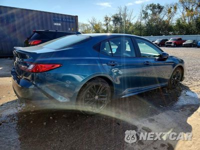 Trzecie zdjęcie samochodu z tyłu: 2025 TOYOTA CAMRY SE VIN:4T1DAACKXSU528315 - miniatura