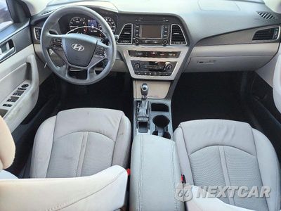 Zdjęcie 8 z 12 samochodu: 2015 HYUNDAI SONATA SPORT VIN:5NPE34AF2FH098371 - miniatura