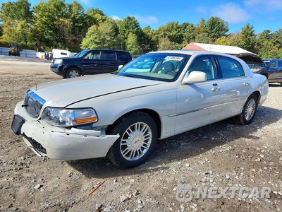 2007 LINCOLN TOWN CAR SIGNATURE LIMITED 1LNHM82W47Y611101 - główne zdjęcie licytacji z USA - miniatura