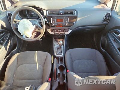 Zdjęcie 8 z 12 samochodu: 2016 KIA RIO LX VIN:KNADM4A3XG6562837 - miniatura