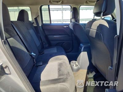 Zdjęcie 10 z 12 samochodu: 2015 JEEP PATRIOT SPORT VIN:1C4NJPBA0FD280571 - miniatura