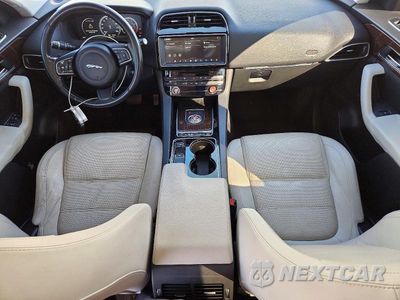Zdjęcie 8 z 13 samochodu: 2017 JAGUAR F-PACE PRESTIGE VIN:SADCK2BV2HA060755 - miniatura