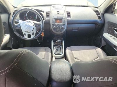 Zdjęcie 8 z 13 samochodu: 2012 KIA SOUL + VIN:KNDJT2A61C7370346 - miniatura