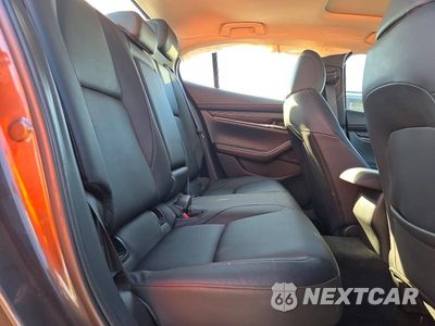 Zdjęcie 10 z 12 samochodu: 2021 MAZDA 3 PREFERRED VIN:JM1BPBCLXM1330086 - miniatura