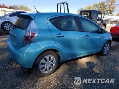 Trzecie zdjęcie samochodu z tyłu: 2014 TOYOTA PRIUS C THREE VIN:JTDKDTB34E1067546 - miniatura