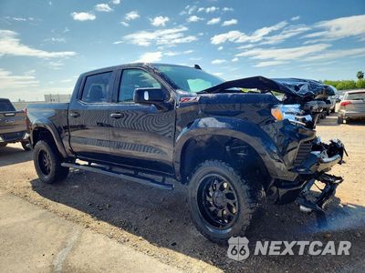 Czwarte zdjęcie samochodu z boku: 2024 CHEVROLET SILVERADO K1500 RST VIN:1GCUDEEL3RZ376271 - miniatura