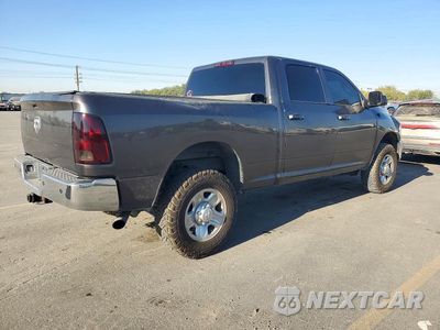 Trzecie zdjęcie samochodu z tyłu: 2016 RAM 2500 ST VIN:3C6UR5CJ2GG355483 - miniatura