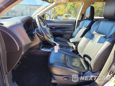 Zdjęcie 7 z 13 samochodu: 2020 MITSUBISHI OUTLANDER SE VIN:JA4AZ3A31LZ027061 - miniatura