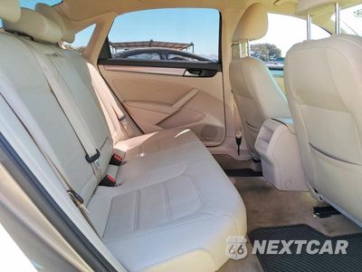 Zdjęcie 10 z 12 samochodu: 2015 VOLKSWAGEN PASSAT S VIN:1VWAT7A34FC116982 - miniatura