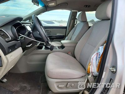 Zdjęcie 7 z 13 samochodu: 2019 KIA SEDONA LX VIN:KNDMB5C13K6559927 - miniatura