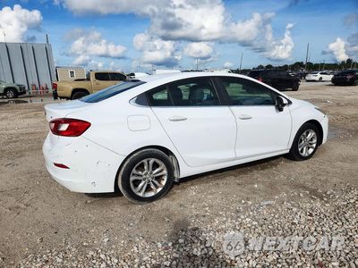Trzecie zdjęcie samochodu z tyłu: 2019 CHEVROLET CRUZE LT VIN:1G1BE5SM7K7118637 - miniatura