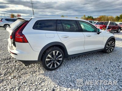 Trzecie zdjęcie samochodu z tyłu: 2021 VOLVO V60 CROSS COUNTRY T5 MOMENTUM VIN:YV4102WK6M1074688 - miniatura