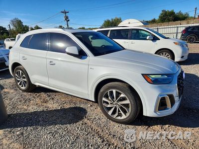 Czwarte zdjęcie samochodu z boku: 2024 AUDI Q5 PREMIUM PLUS 45 VIN:WA1EAAFY5R2014042 - miniatura